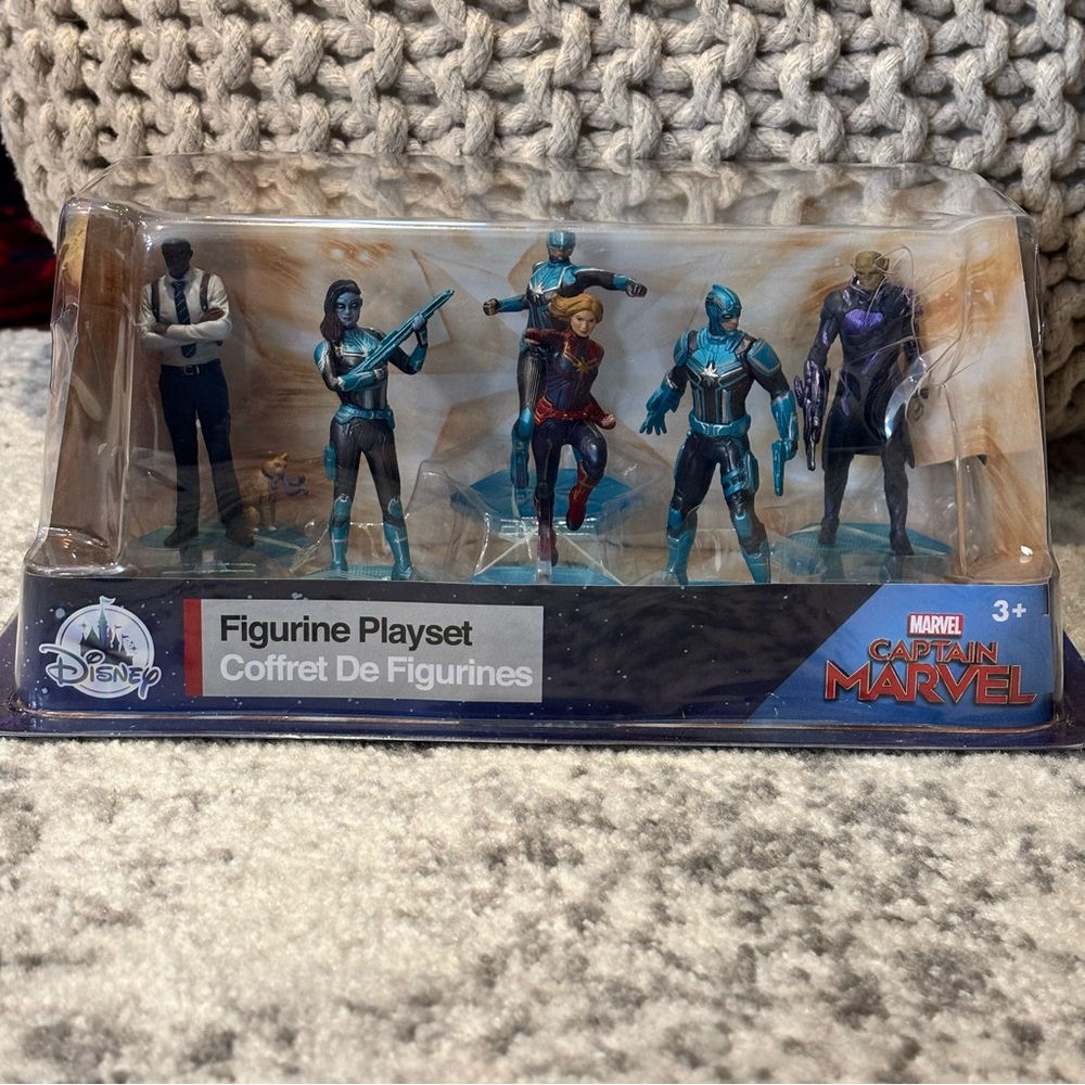 ** NEW ** Disney Captain Marvel Figurine Playset